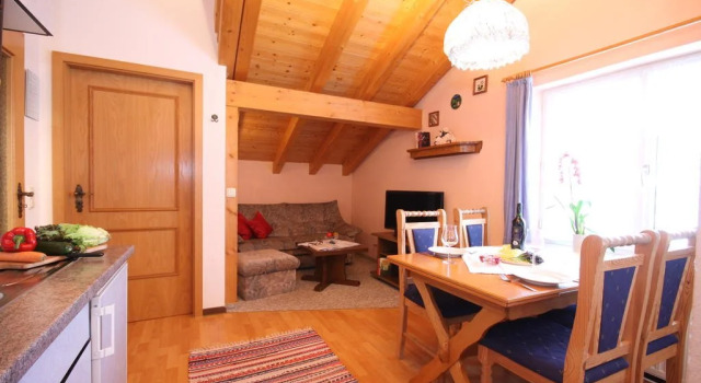 Haus Almenrausch - Familie Schuster, Reserva ahora Hotel Mittelberg Kleinwalsertal