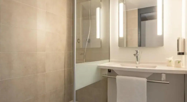 Номер Standard B&B HOTEL Valenciennes Sud 3 étoiles
