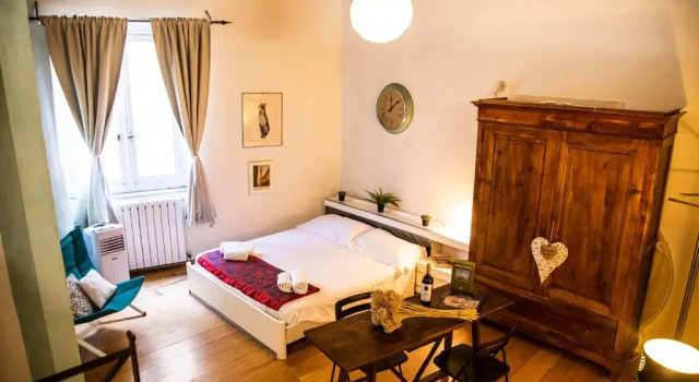 Studio in Tornabuoni within a Renaissance building, Забронировать Апартаменты/квартира Апартаменты Флоренции, рядом с Площадь Кафедрального собора, Апартаменты/квартира