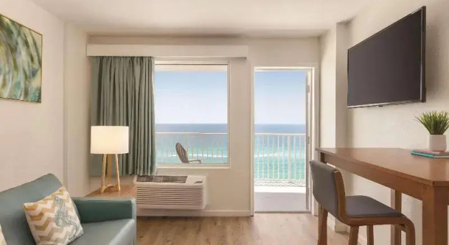 Люкс Radisson Beachfront Hotel - Panama City Beach