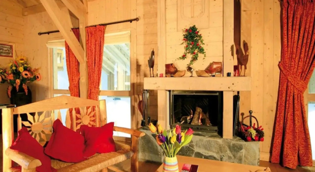 Samoens Duplex Chalet for 8 With Pool, Забронировать Шале Виллы Овернь-Рона-Альпы, Вилла