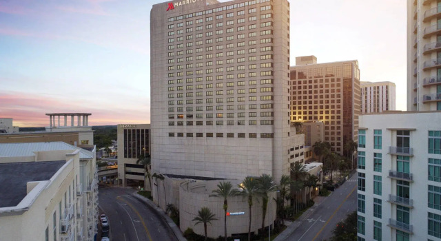 Четырёхместный номер Standard Miami Marriott Dadeland
