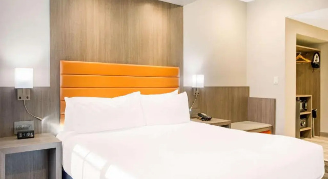 Номер Standard Rodeway Inn near Melrose Ave