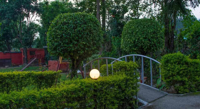 Bento Corbett Woods Resort, Забронировать Курортный отель Найнитал штат Уттаракханд