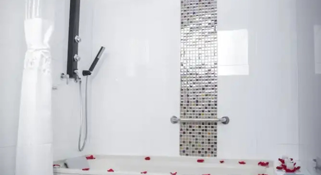 Двухместный люкс Presidential с балконом Cariongo Plaza Hotel