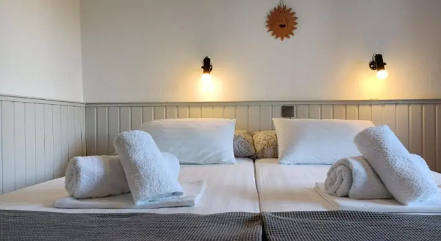 Апартаменты Цокольный этаж с 2 комнатами Marios Garden House