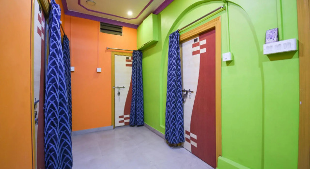 SPOT ON 67631 Maa Tara Guest House, Забронировать Гостевой дом Калькутта East Zone, рядом с Bose Institute