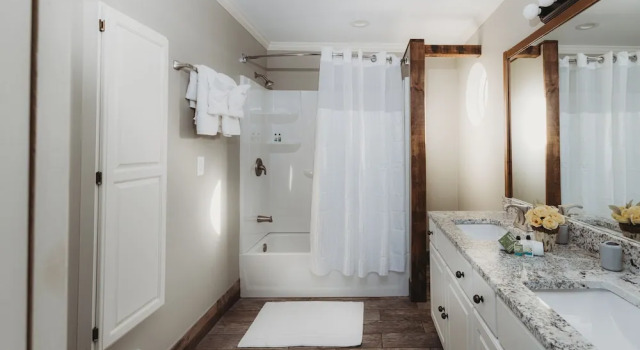 Номер Standard Natura VUE Resort & Boathouse