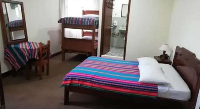 Kingdom Chasky Guesthouse, Забронировать Отель Кито Сьерра, рядом с Del Arbolito Park