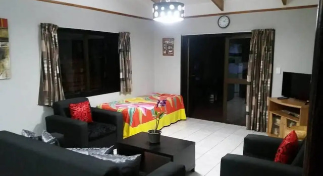 Superior Bungalow mit Balkon und am Strand Sunset Palms Rarotonga