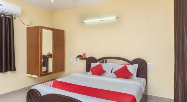 OYO 24169 Hotel Aiswariyam