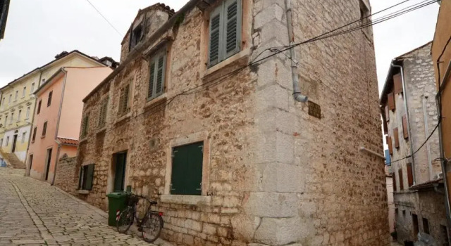 Apartment Il Cortile, Забронировать Апартаменты/квартира Апартаменты Ровинь, рядом с Church of Saint Benedict Rovinj, Апартаменты/квартира