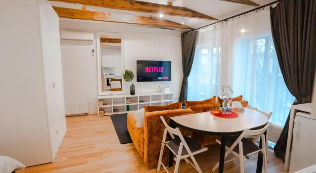 Студия Alpetri Apartments