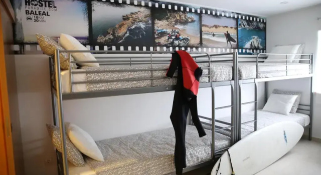 Кровать в общем номере Zambeachouse - Hostel Paradise