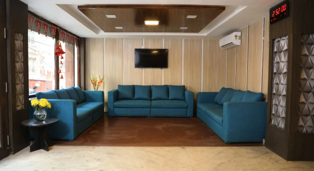 AUSFinn Hotel Metro Inn