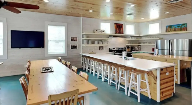 Коттедж Beach Club 1 by Silver Sands Vacation Rentals