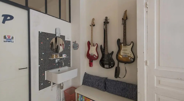 Loft Style Apartment With A Workshop Studio