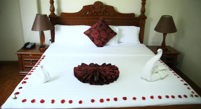 Dire international hotel, Rezerwuj Hotel Hotele w East Shewa z parkingiem, Parking