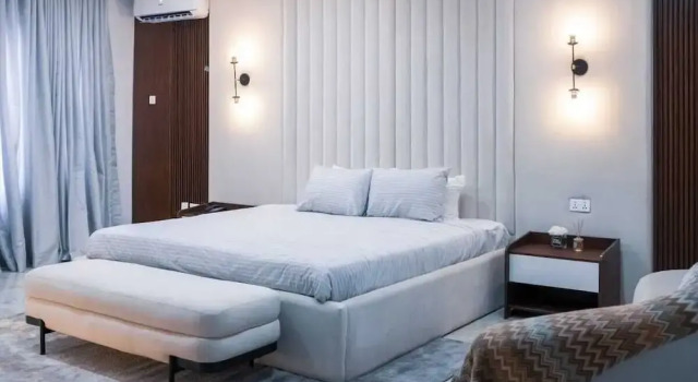4 bedroom terrace with pool & chef, Rezerwuj Willa Wille w Eti-Osa, Willa