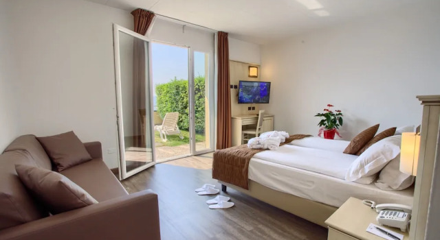 Номер Superior с балконом и с видом на озеро Hotel Le Balze - Aktiv & Wellness
