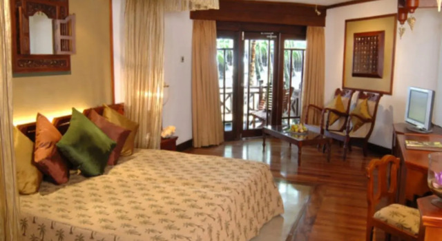 Номер Deluxe Royal Palms Beach Hotel