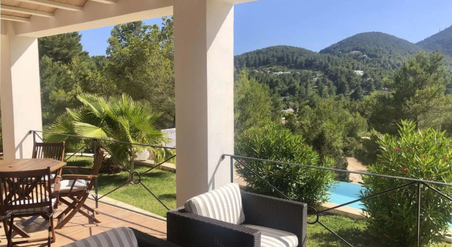 Вилла Detached Villa in Ibiza with Great Views of Hills & Hot Tub
