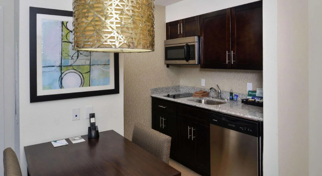 Четырёхместный люкс c 1 комнатой Homewood Columbia Laurel
