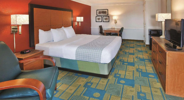Двухместный номер Deluxe La Quinta Inn by Wyndham Savannah Midtown