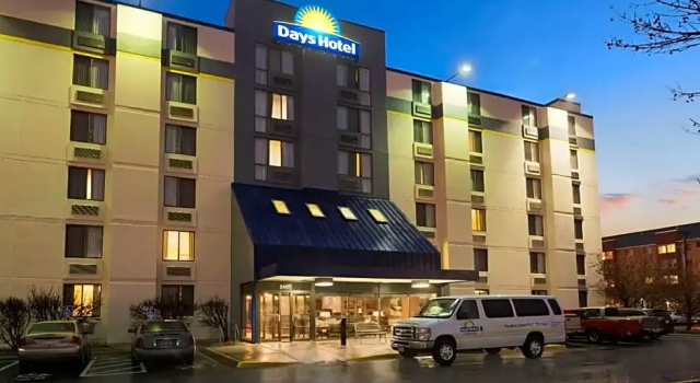 Номер Standard Days Hotel by Wyndham University Ave SE