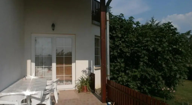 Люкс Deluxe Fehér Rózsa Apartman