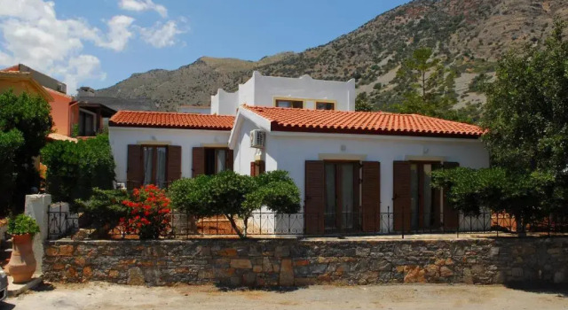 Студия Athina Villas