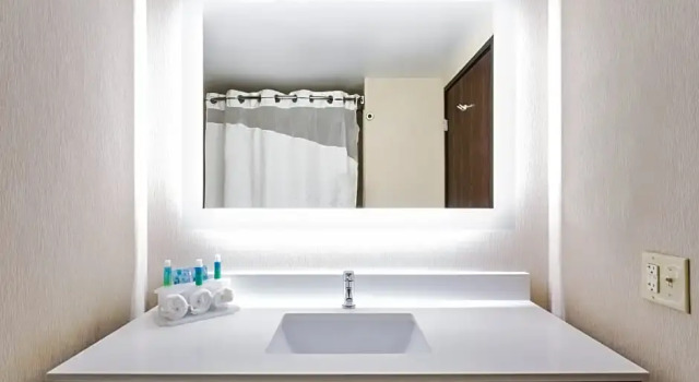Люкс Holiday Inn Express Princeton/I-77 by IHG