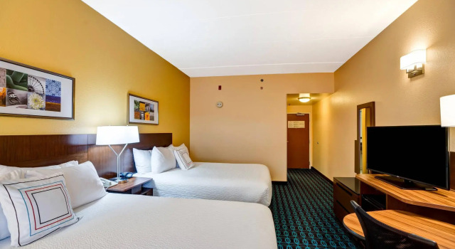 Четырёхместный номер Standard Fairfield Inn & Suites Christiansburg