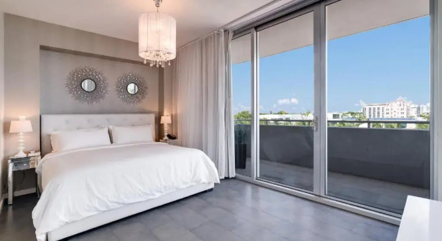 Люкс с 2 комнатами с балконом Boulan South Beach