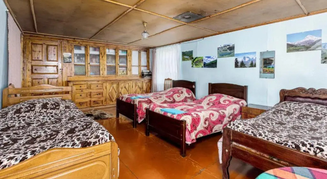 Guest House Nazo, Book Pension Hoteller i Omalo med morgenmad, Morgenmad