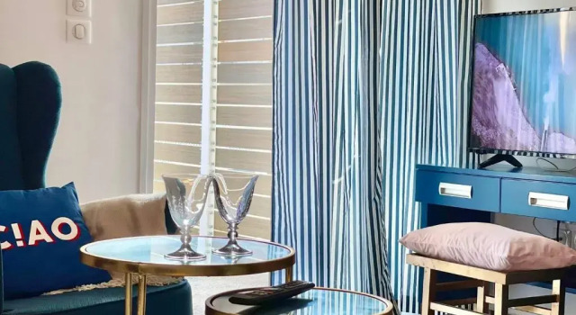 "new Retropolitan Club - Luxstay apt With Terrace In Patras", Prenota Hotel Patra 