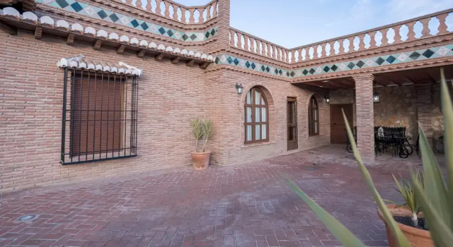 Villa with 2 Bedrooms in Padul, with Wonderful Mountain View, Private Pool, Furnished Terrace - 40 Km From the Slopes