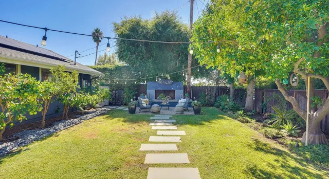 Коттедж Mid Century Modern Gem w/ Pool in North Tustin