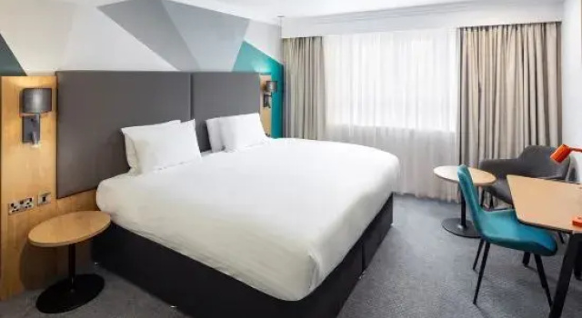 Люкс Premium Holiday Inn Aylesbury by IHG