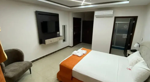 Camera Executive BRITNEY HOTEL Machala