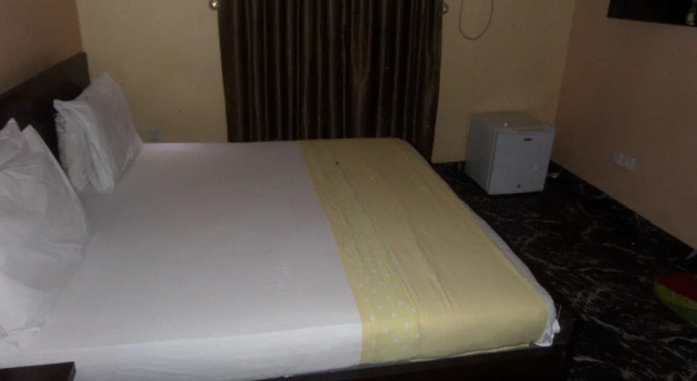 Almond View Hotel and Suites, Book Hotel Ikeja 