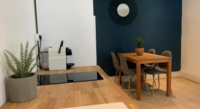 Апартаменты c 1 комнатой Brit Hotel Dijon Centre Gare