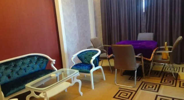 Qing Feng Yu Hai Hotel- Kunming, Rezerwuj Hotel Hotele w Kunming z parkingiem, Parking
