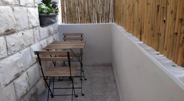 Habitación triple Estándar con balcón Hostel Roks