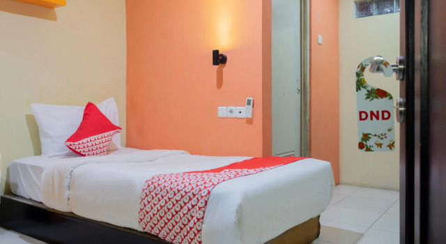 Одноместный номер Standard Audah Guesthouse Syariah RedPartner
