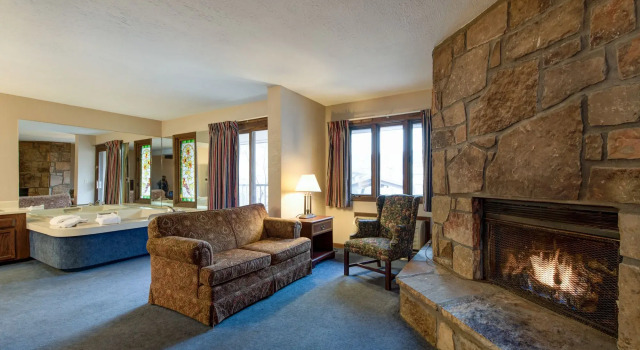 Sidney James Mountain Lodge, Забронировать Отель Отели Гатлинберг с завтраком, Завтраки