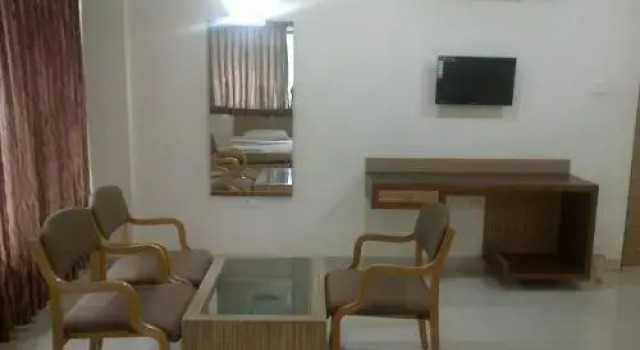Zanteys Hotel Chivala Beach, Rezerwuj Hotel Hotele w Malvan z parkingiem, Parking