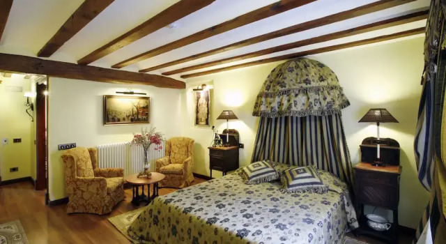 Люкс с балконом Hotel Boutique Real Casona De Las Amas