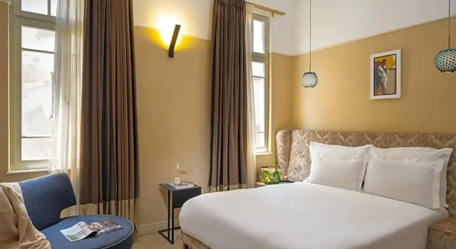 Habitación Clásica con balcón Assemblage Boutique