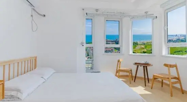 Yijia B&B (Qingdao Jinshatan Branch), Prenota Bed & breakfast Hotel a Shandong con parcheggio, Parcheggio